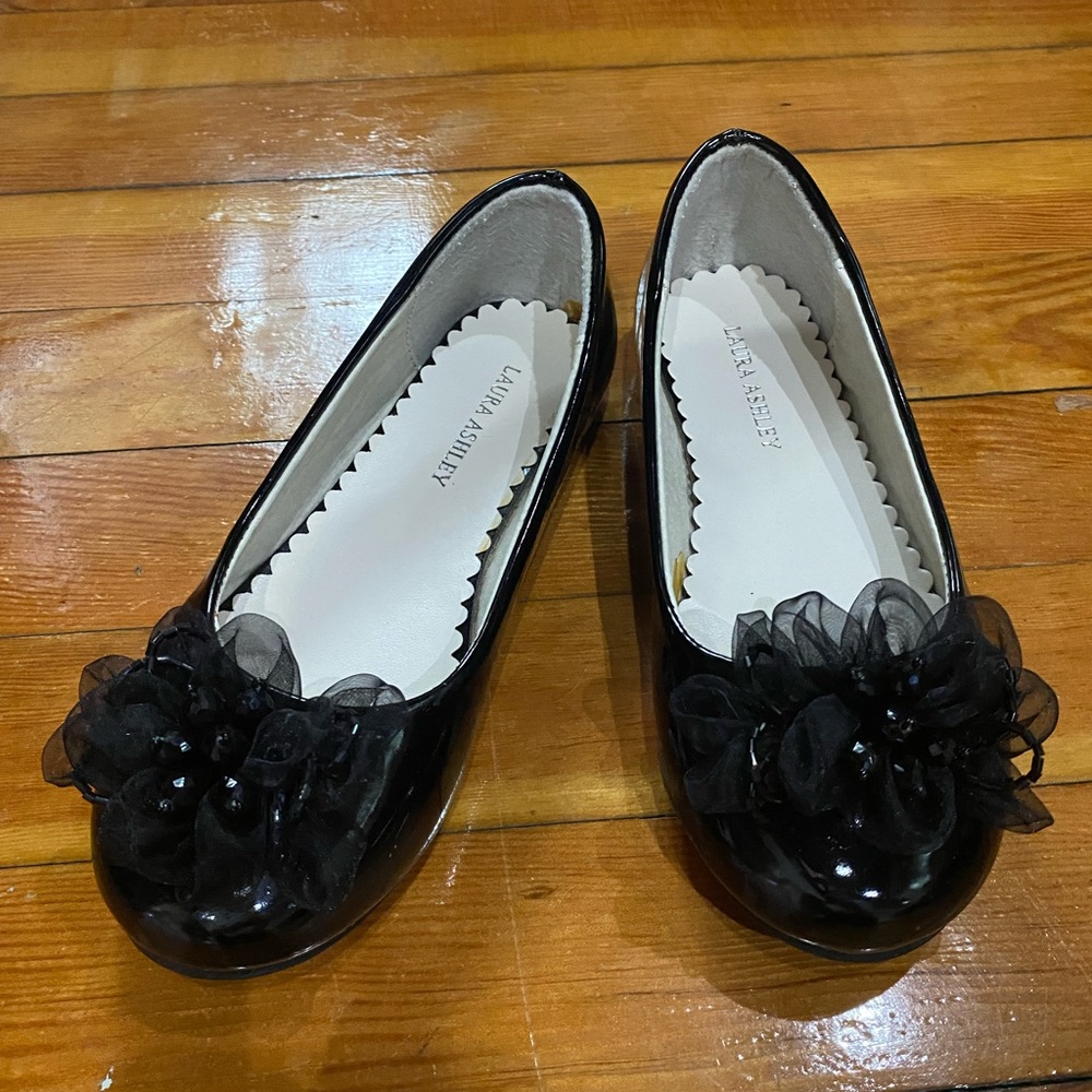 Girl dress shoes size 1